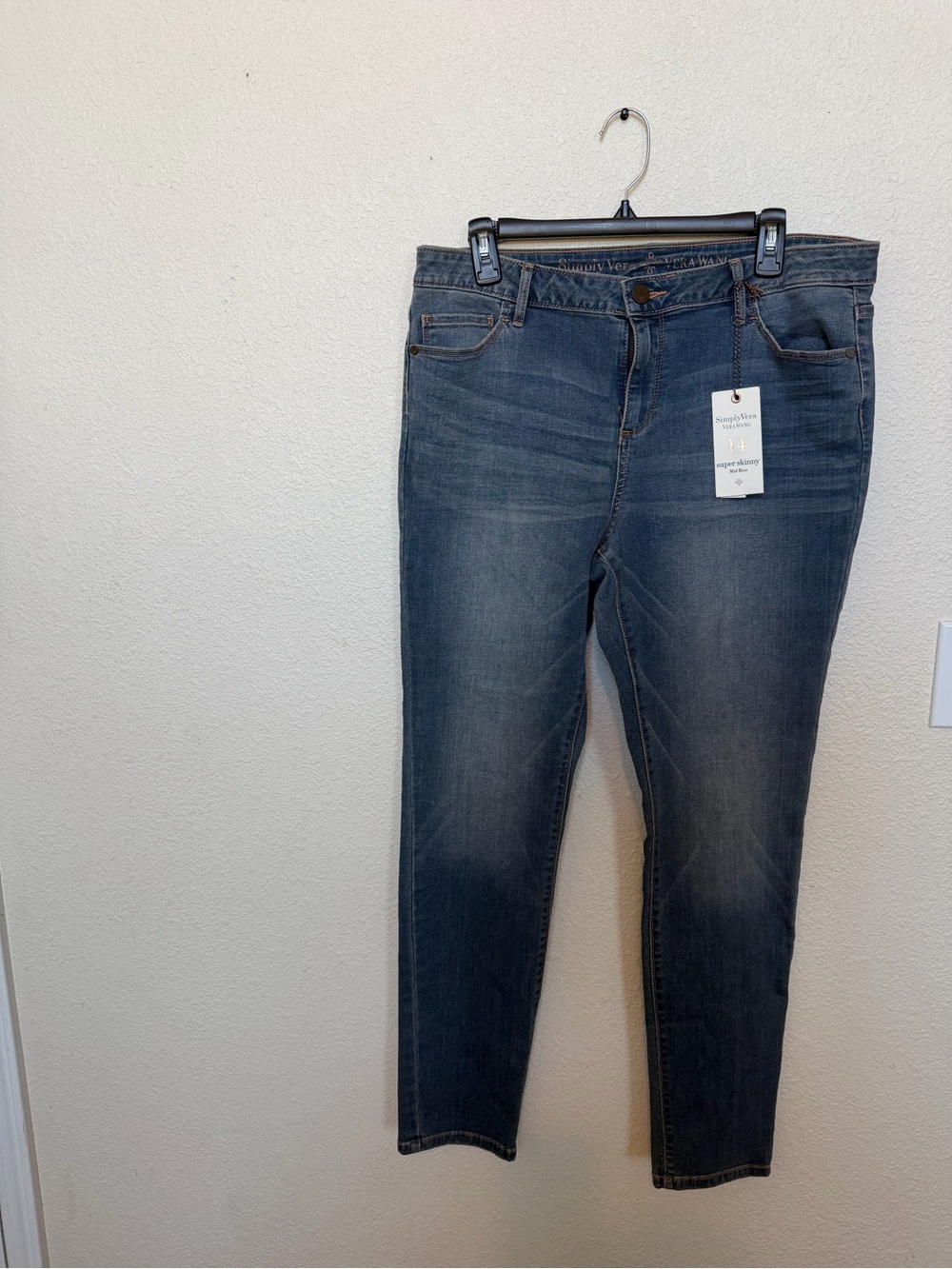 Simply Vera Vera Wang Women's Medium Blue Skinny Jeans